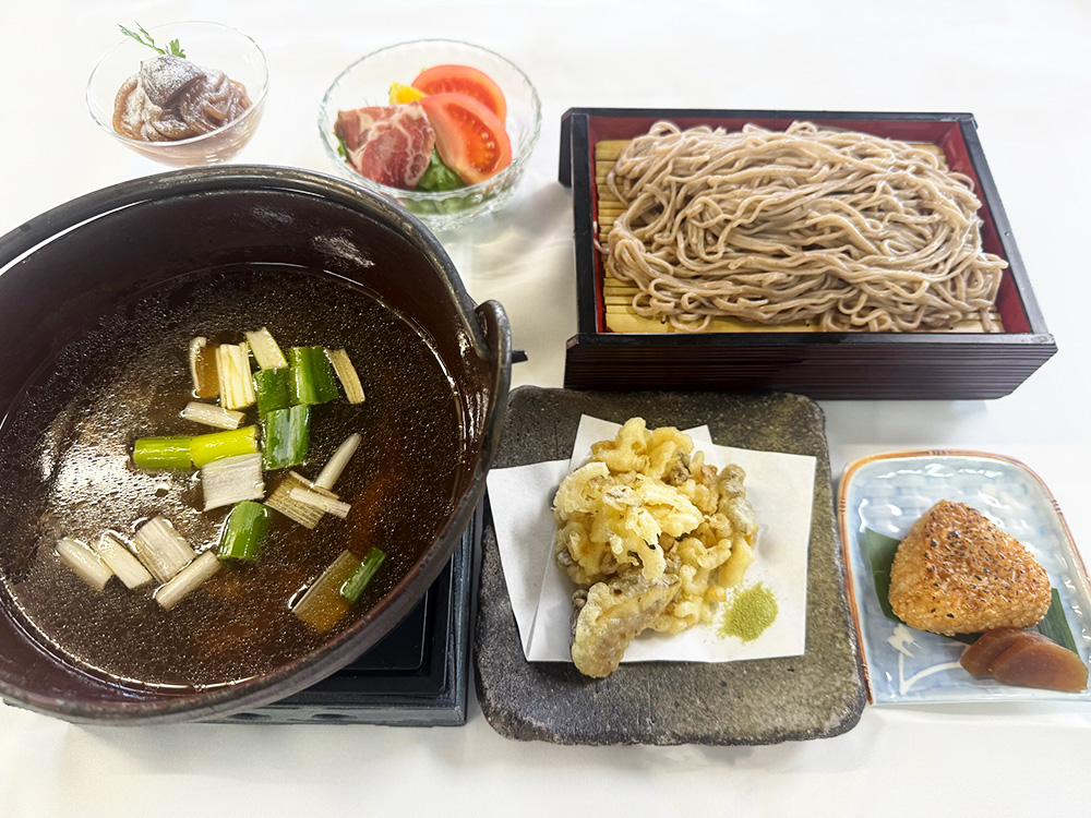 きの子鍋の温つけ蕎麦