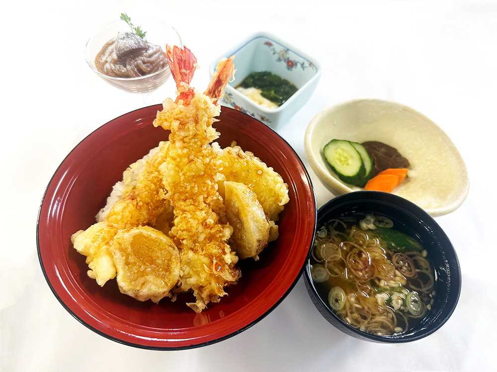 秋の海老天丼