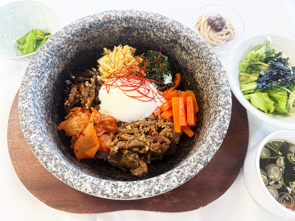 石焼ビビンバ