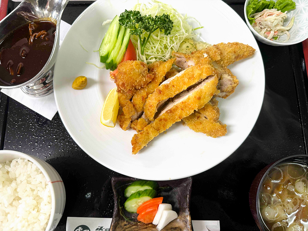 きの子ともち豚汁の温つけ蕎麦